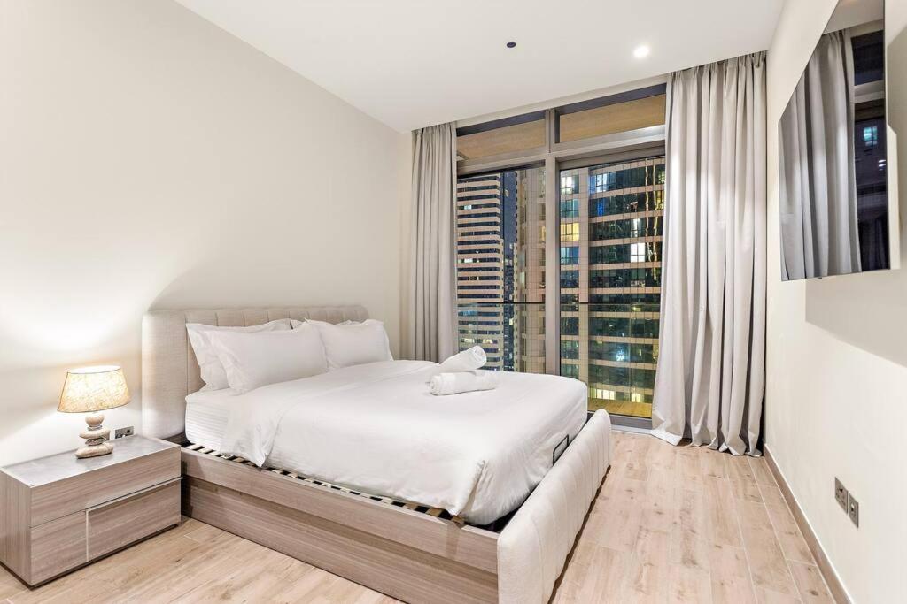 First Class 1br High-end Luxury Living * Dubai