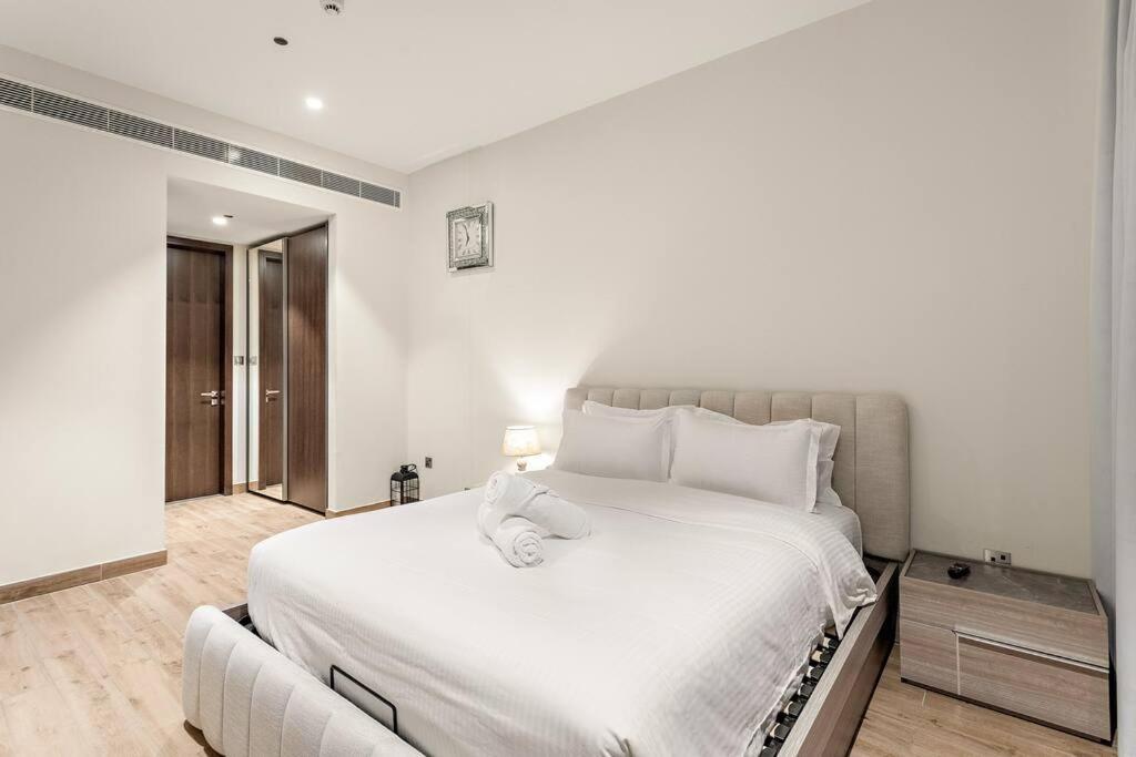 First Class 1br High-end Luxury Living *