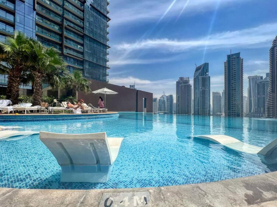 First Class 1br High-end Luxury Living Apartment Dubai
